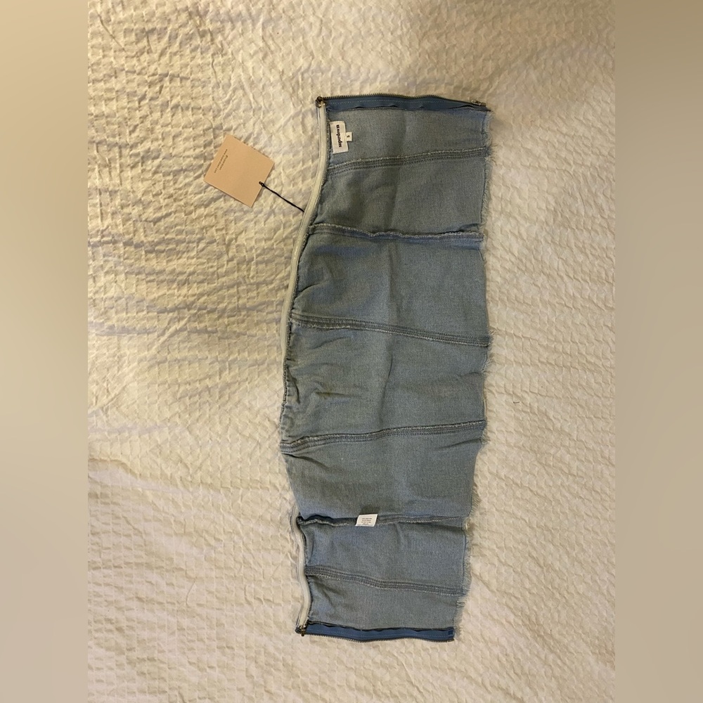 Domonique Strapless Denim Top in Denim Blue
superdown - Picture 3 of 7